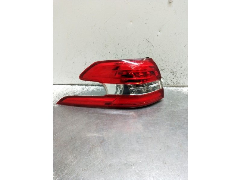 Recambio de piloto trasero izquierdo para peugeot 308 sw ii (lc_, lj_, lr_, lx_, l4_) 1.5 bluehdi 130 referencia OEM IAM 9678093