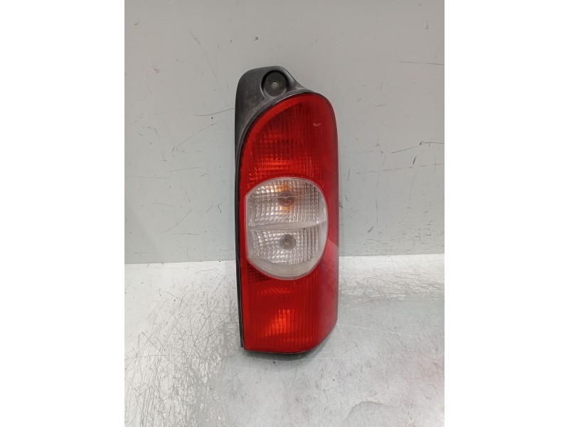 Recambio de piloto trasero derecho para opel movano a furgoneta (x70) 2.5 dti (fd) referencia OEM IAM   