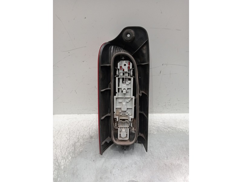 Recambio de piloto trasero derecho para opel movano a furgoneta (x70) 2.5 dti (fd) referencia OEM IAM   