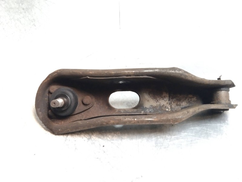 Recambio de brazo suspension inferior delantero izquierdo para renault 18 gtd referencia OEM IAM   