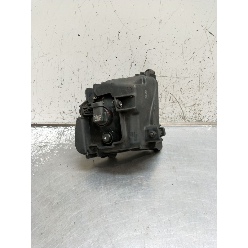 Recambio de faro antiniebla derecho para kia sportage ii (je_, km_) 2.0 crdi referencia OEM IAM   