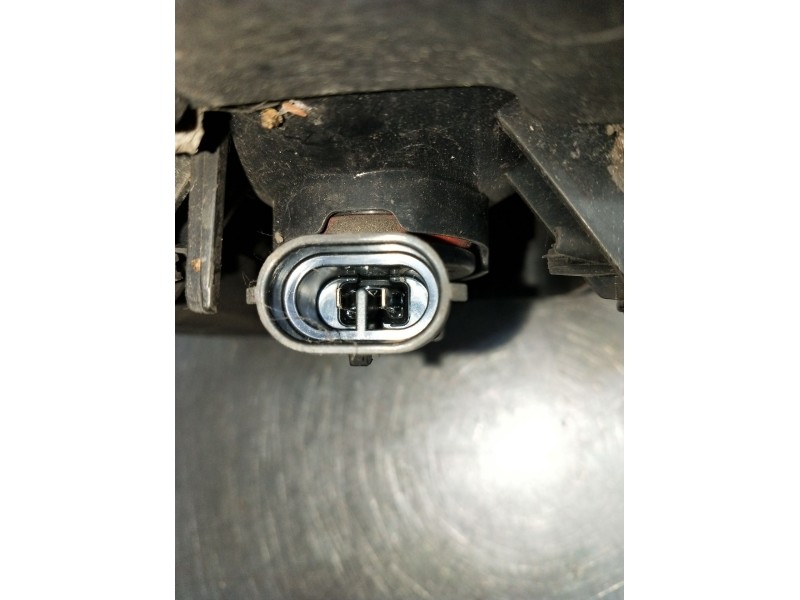 Recambio de faro antiniebla derecho para kia sportage ii (je_, km_) 2.0 crdi referencia OEM IAM   