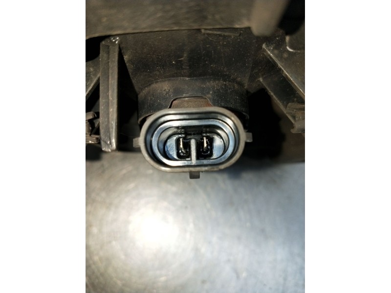 Recambio de faro antiniebla izquierdo para kia sportage ii (je_, km_) 2.0 crdi referencia OEM IAM   