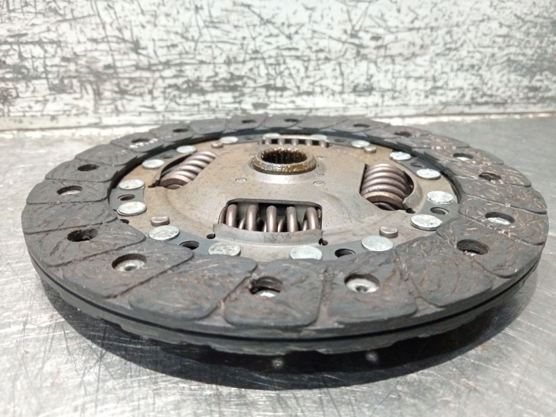 Recambio de kit embrague para volkswagen polo (6n2) 1.4 referencia OEM IAM 319007911  