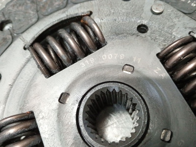 Recambio de kit embrague para volkswagen polo (6n2) 1.4 referencia OEM IAM 319007911  