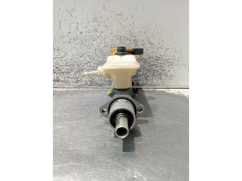 Recambio de bomba freno para volkswagen polo (6n2) 1.4 referencia OEM IAM 21025599  