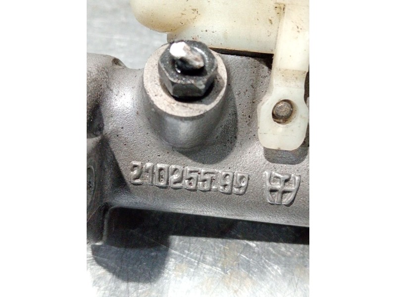 Recambio de bomba freno para volkswagen polo (6n2) 1.4 referencia OEM IAM 21025599  