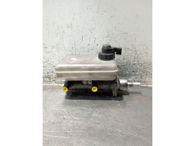 Recambio de bomba freno para iveco daily v furgoneta 29s13, 29l13, 35c13, 35s13, 40c13, 40s13 referencia OEM IAM 21027999  