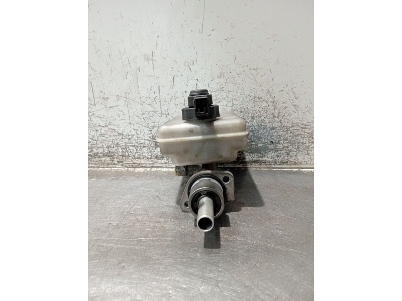 Recambio de bomba freno para iveco daily v furgoneta 29s13, 29l13, 35c13, 35s13, 40c13, 40s13 referencia OEM IAM 21027999  