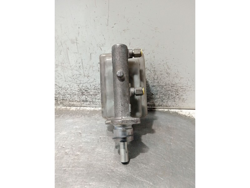Recambio de bomba freno para iveco daily v furgoneta 29s13, 29l13, 35c13, 35s13, 40c13, 40s13 referencia OEM IAM 21027999  