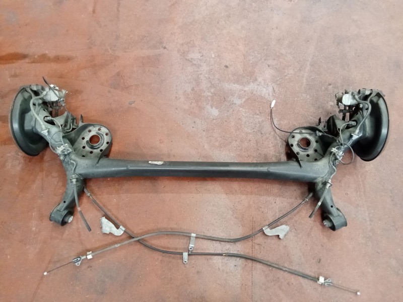 Recambio de puente trasero para toyota yaris live referencia OEM IAM  DISCO 