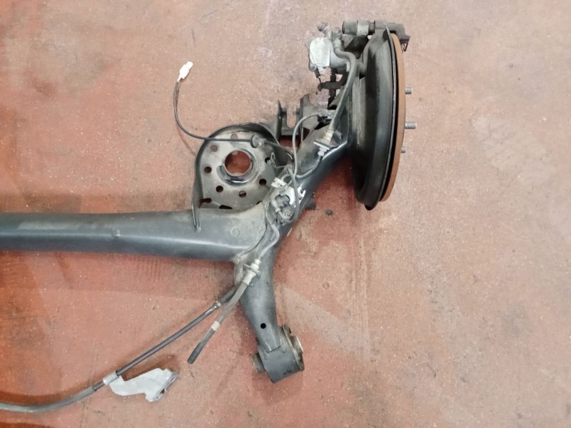 Recambio de puente trasero para toyota yaris live referencia OEM IAM  DISCO 