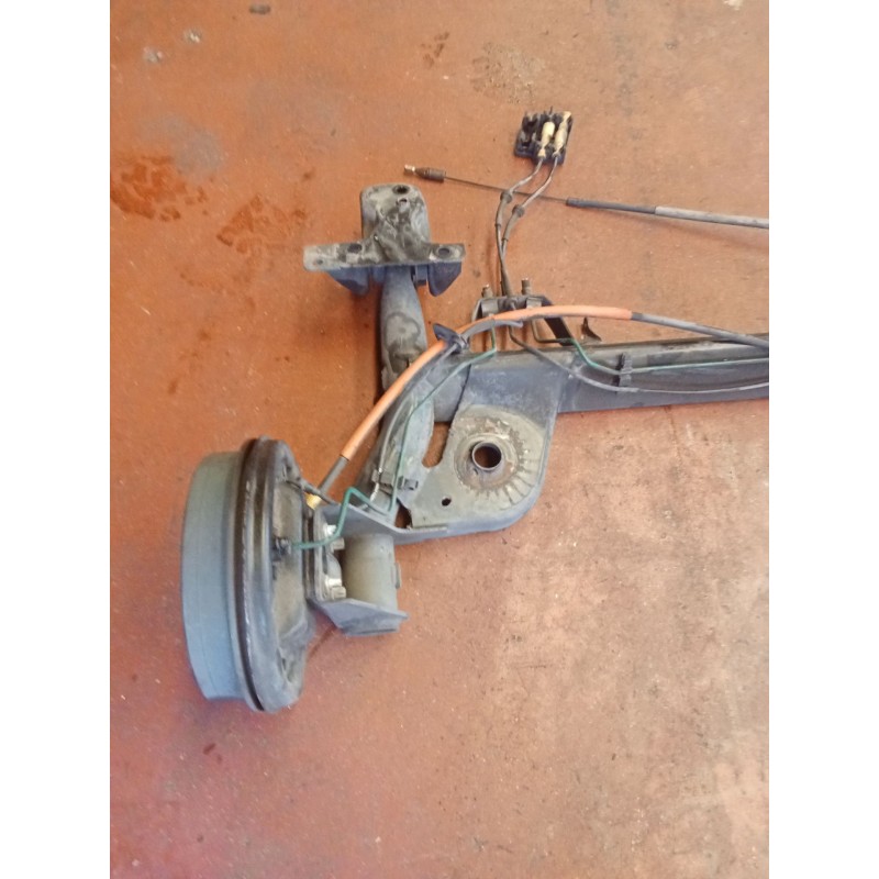 Recambio de puente trasero para renault clio ii (bb_, cb_) 1.5 dci (b/cb08) referencia OEM IAM   TAMBOR/ABS