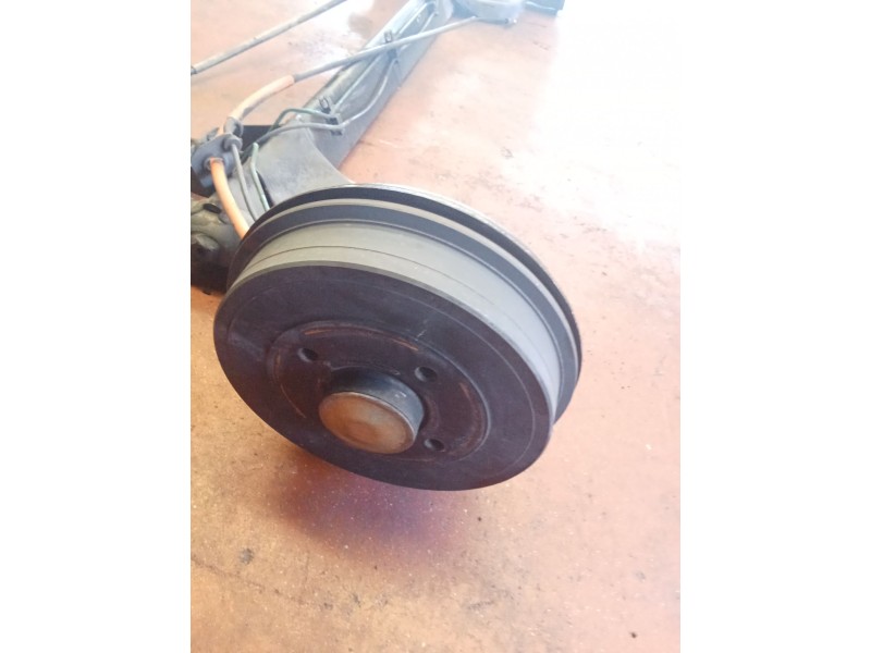 Recambio de puente trasero para renault clio ii (bb_, cb_) 1.5 dci (b/cb08) referencia OEM IAM   TAMBOR/ABS