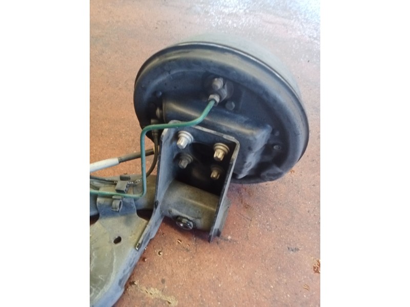 Recambio de puente trasero para renault clio ii (bb_, cb_) 1.5 dci (b/cb08) referencia OEM IAM   TAMBOR/ABS