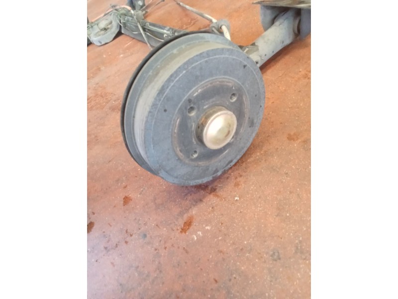 Recambio de puente trasero para renault clio ii (bb_, cb_) 1.5 dci (b/cb08) referencia OEM IAM   TAMBOR/ABS