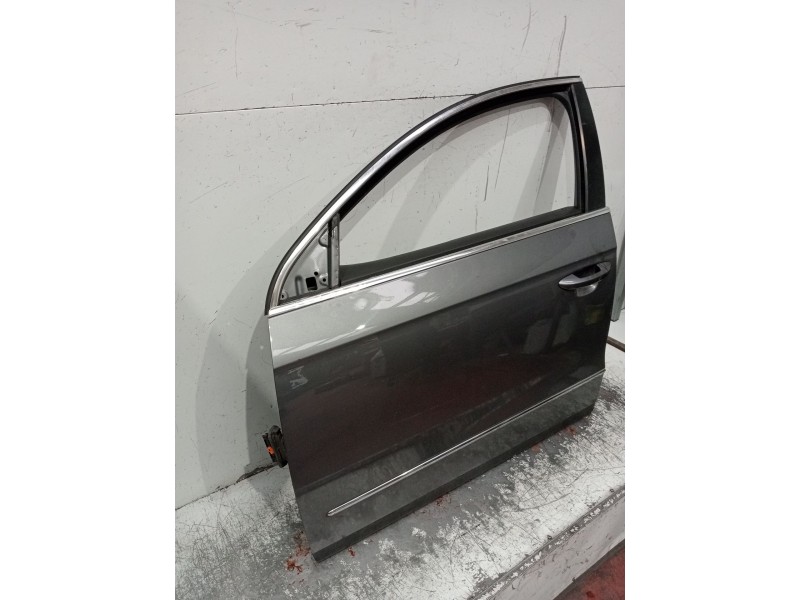 Recambio de puerta delantera izquierda para volkswagen passat b6 (3c2) 2.0 tdi 16v referencia OEM IAM  4P 