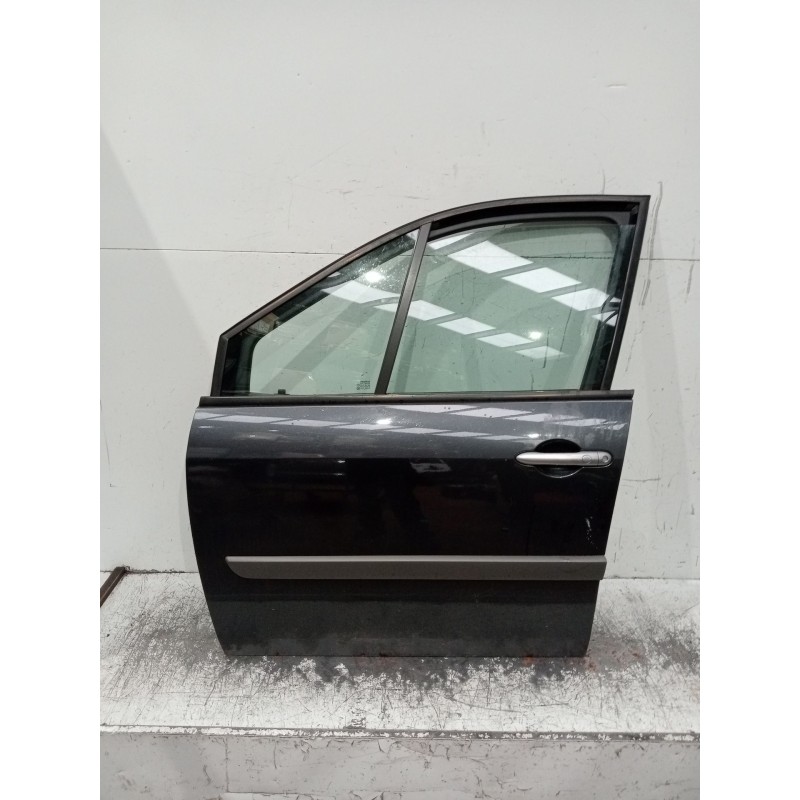 Recambio de puerta delantera izquierda para renault scénic ii (jm0/1_) 1.9 dci (jm14) referencia OEM IAM  5P 