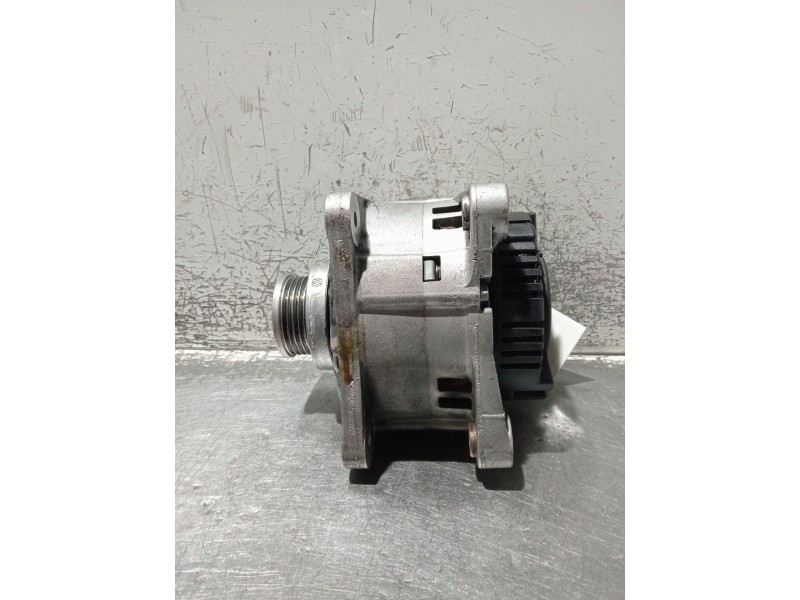 Recambio de alternador para renault clio ii (bb_, cb_) 1.5 dci (b/cb08) referencia OEM IAM 8200022774 2542470G 