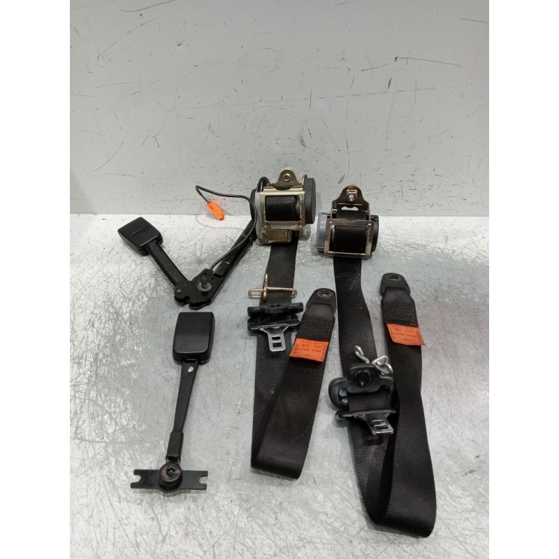 Recambio de juego cinturones delantero para ford fiesta v (jh_, jd_) 1.4 tdci referencia OEM IAM  5P 