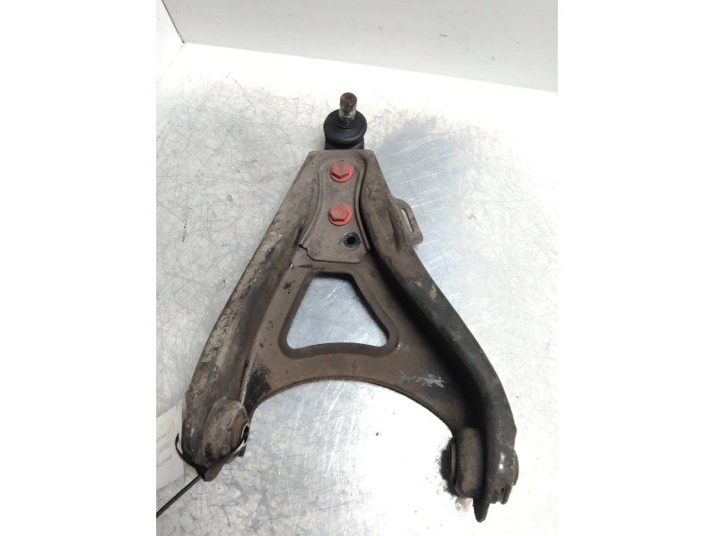 Recambio de brazo suspension inferior delantero derecho para renault 19 hatchback (b/c53) 1.4 referencia OEM IAM    Recambio de brazo suspension inferior delantero derecho para renault 19 hatchback (b/c53) 1.4 referencia OEM IAM