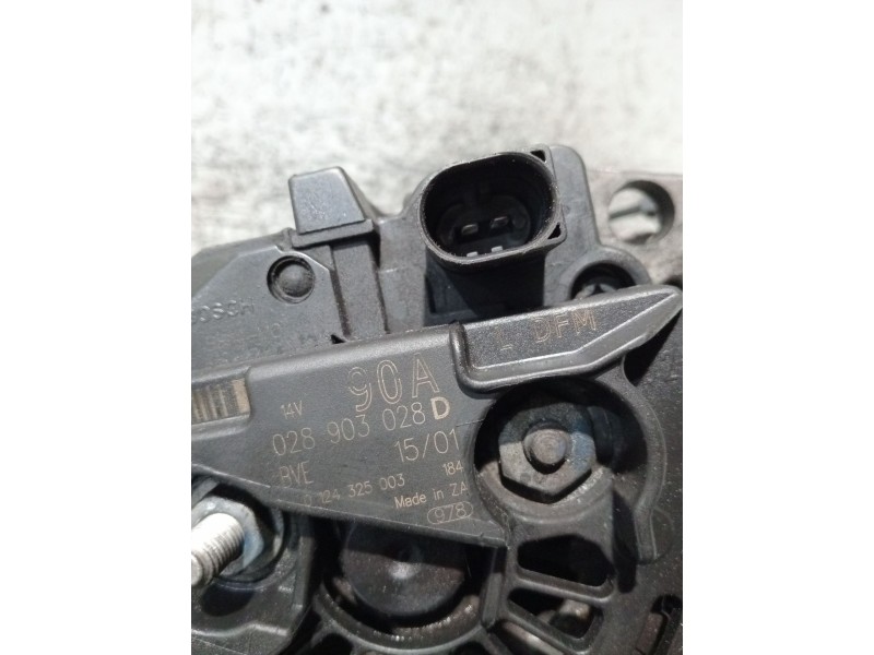 Recambio de alternador para volkswagen polo (6n2) 1.4 referencia OEM IAM 028903028D 0124325003 