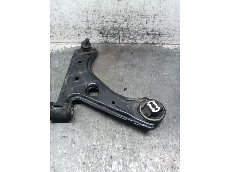 Recambio de brazo suspension inferior delantero derecho para peugeot bipper (aa_) 1.4 hdi referencia OEM IAM   