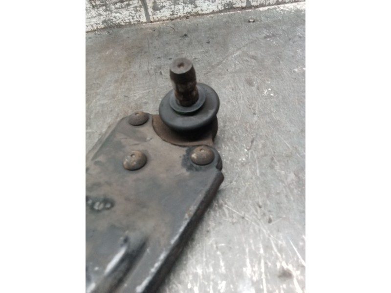 Recambio de brazo suspension inferior delantero izquierdo para peugeot bipper (aa_) 1.4 hdi referencia OEM IAM   