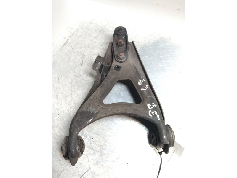 Recambio de brazo suspension inferior delantero derecho para renault 19 hatchback (b/c53) 1.4 referencia OEM IAM    Recambio de brazo suspension inferior delantero derecho para renault 19 hatchback (b/c53) 1.4 referencia OEM IAM