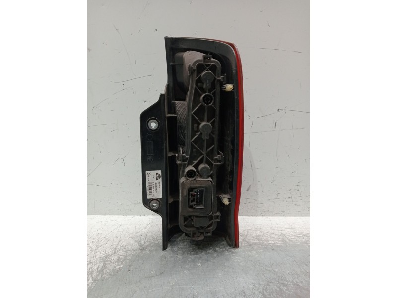 Recambio de piloto trasero izquierdo para peugeot bipper (aa_) 1.4 hdi referencia OEM IAM 01353206080  