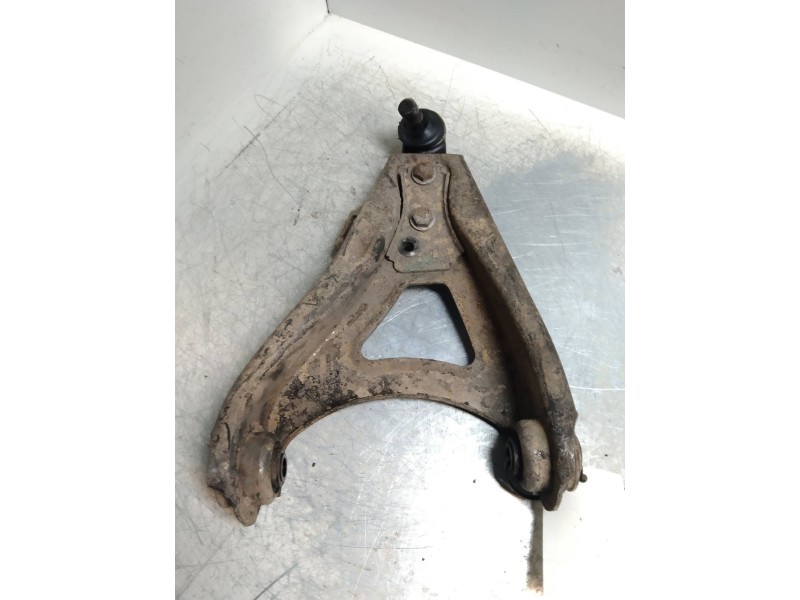 Recambio de brazo suspension inferior delantero izquierdo para renault 19 hatchback (b/c53) 1.9 diesel referencia OEM IAM   