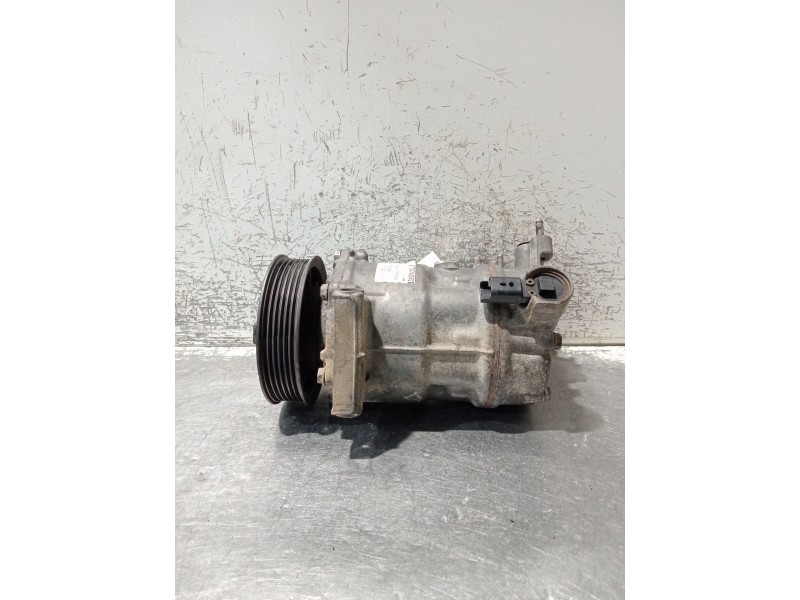 Recambio de compresor aire acondicionado para peugeot 208 i (ca_, cc_) 1.6 hdi / bluehdi 75 referencia OEM IAM 9675655880 980772