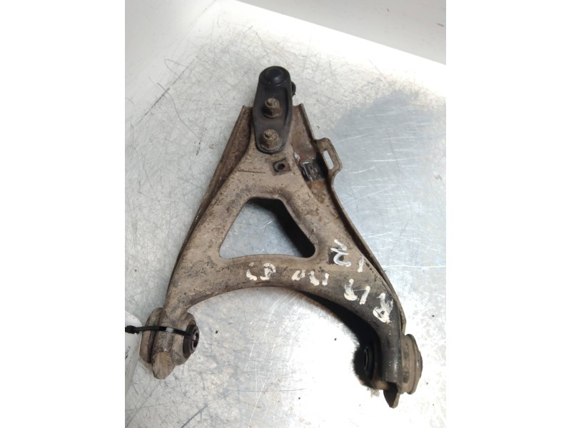Recambio de brazo suspension inferior delantero izquierdo para renault 19 hatchback (b/c53) 1.9 diesel referencia OEM IAM   