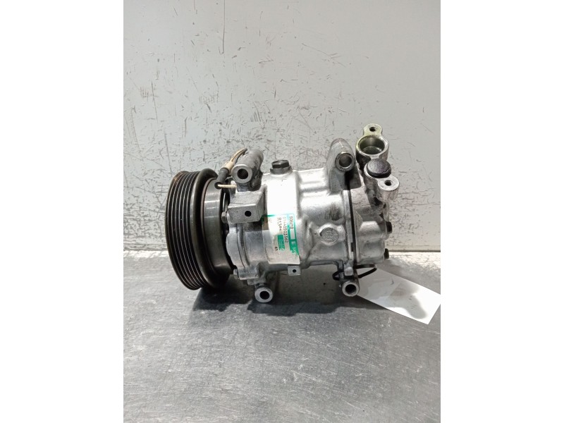 Recambio de compresor aire acondicionado para renault clio ii (bb_, cb_) 1.5 dci (b/cb08) referencia OEM IAM 8200315744  