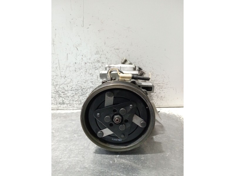 Recambio de compresor aire acondicionado para renault clio ii (bb_, cb_) 1.5 dci (b/cb08) referencia OEM IAM 8200315744  