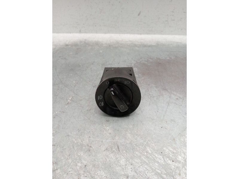 Recambio de mando luces para volkswagen golf iv variant (1j5) 1.9 tdi 4motion referencia OEM IAM 1C0941531A  