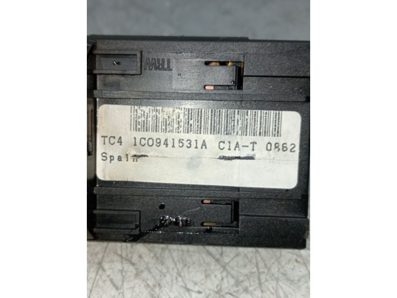 Recambio de mando luces para volkswagen golf iv variant (1j5) 1.9 tdi 4motion referencia OEM IAM 1C0941531A  