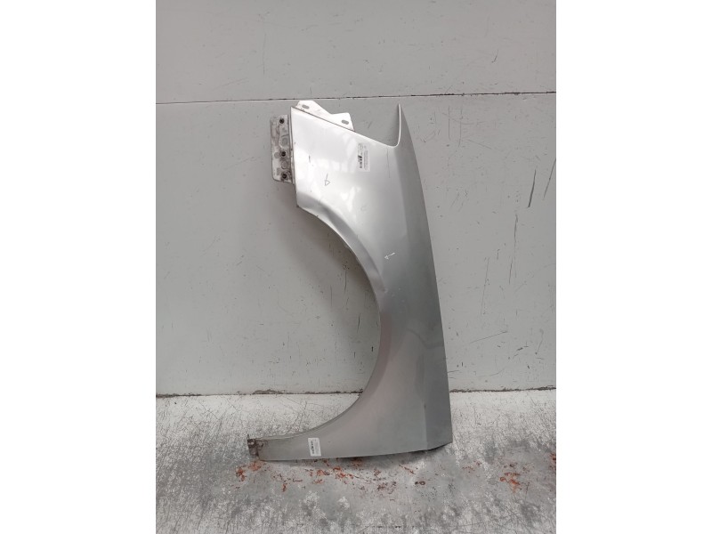 Recambio de aleta delantera izquierda para volkswagen passat berlina (3c2) referencia OEM IAM   