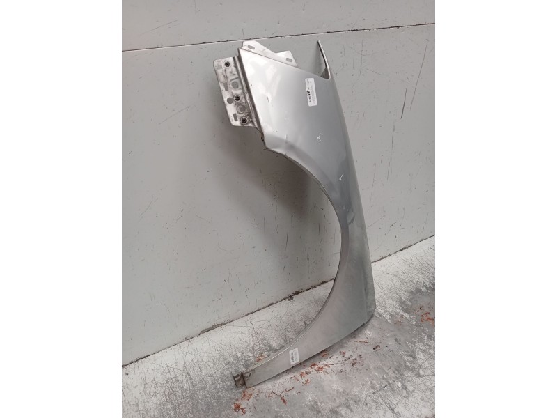 Recambio de aleta delantera izquierda para volkswagen passat berlina (3c2) referencia OEM IAM   