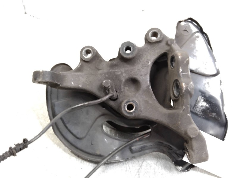 Recambio de mangueta delantera derecha para mercedes clase c (w203) berlina 320 (203.064) referencia OEM IAM   