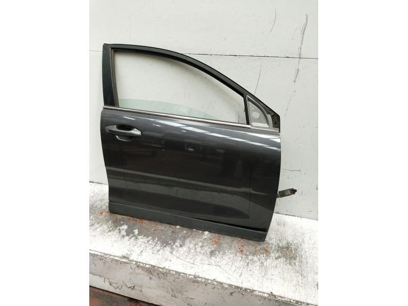 Recambio de puerta delantera derecha para kia stonic (yb) 1.0 t-gdi referencia OEM IAM  5P 