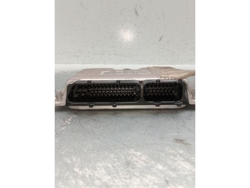 Recambio de centralita motor uce para volkswagen polo (6n2) 1.4 referencia OEM IAM 0261207593 030906032DT 