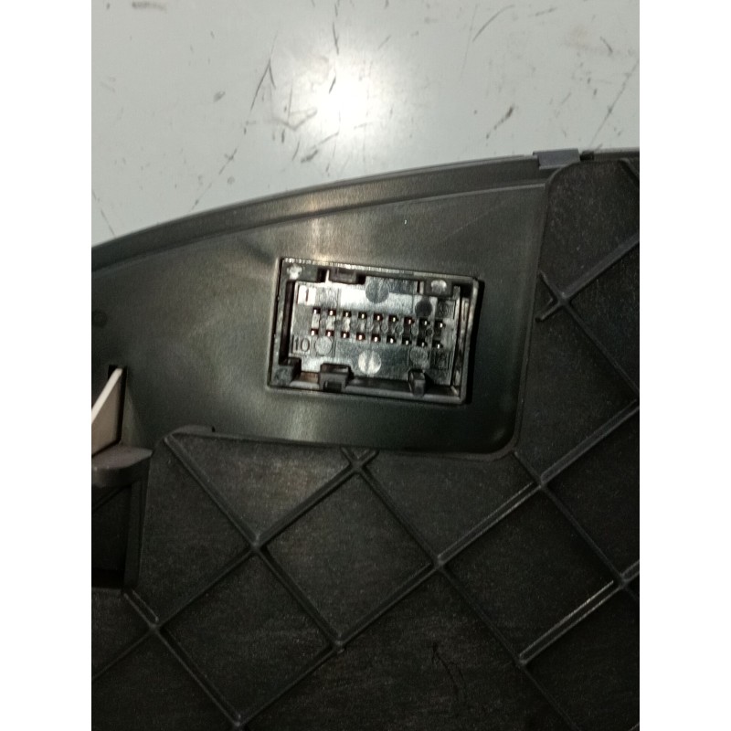 Recambio de cuadro instrumentos para iveco daily v furgoneta 29s13, 29l13, 35c13, 35s13, 40c13, 40s13 referencia OEM IAM 5801259