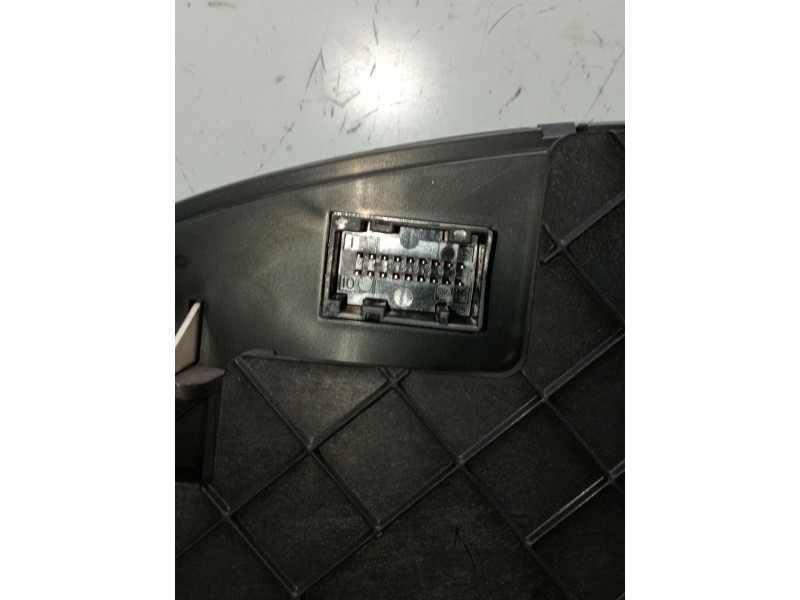 Recambio de cuadro instrumentos para iveco daily v furgoneta 29s13, 29l13, 35c13, 35s13, 40c13, 40s13 referencia OEM IAM 5801259