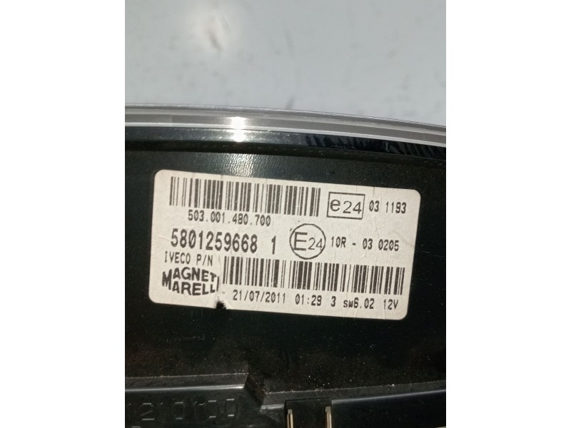 Recambio de cuadro instrumentos para iveco daily v furgoneta 29s13, 29l13, 35c13, 35s13, 40c13, 40s13 referencia OEM IAM 5801259