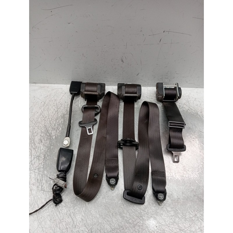 Recambio de juego cinturones delantero para iveco daily v furgoneta 29s13, 29l13, 35c13, 35s13, 40c13, 40s13 referencia OEM IAM 