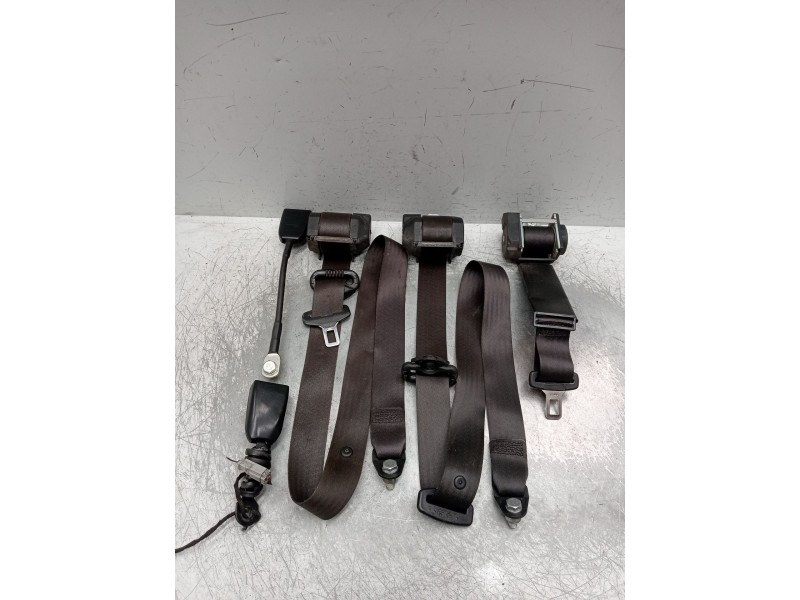 Recambio de juego cinturones delantero para iveco daily v furgoneta 29s13, 29l13, 35c13, 35s13, 40c13, 40s13 referencia OEM IAM 