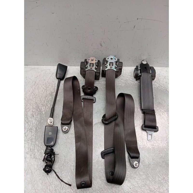 Recambio de juego cinturones delantero para iveco daily v furgoneta 29s13, 29l13, 35c13, 35s13, 40c13, 40s13 referencia OEM IAM 