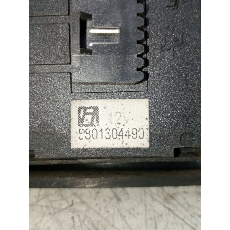 Recambio de mando elevalunas delantero izquierdo para iveco daily v furgoneta 29s13, 29l13, 35c13, 35s13, 40c13, 40s13 referenci