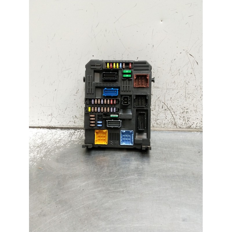 Recambio de caja reles / fusibles para peugeot 308 sw ii (lc_, lj_, lr_, lx_, l4_) 1.5 bluehdi 130 referencia OEM IAM 9819851280